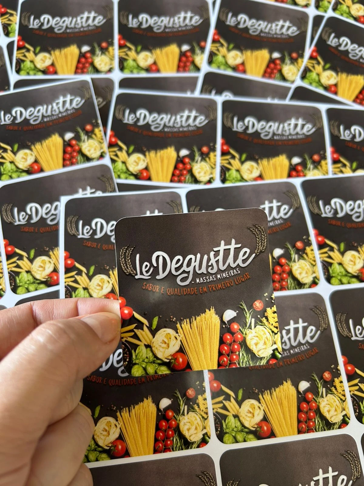 Adesivos em Vinil para Embalagem