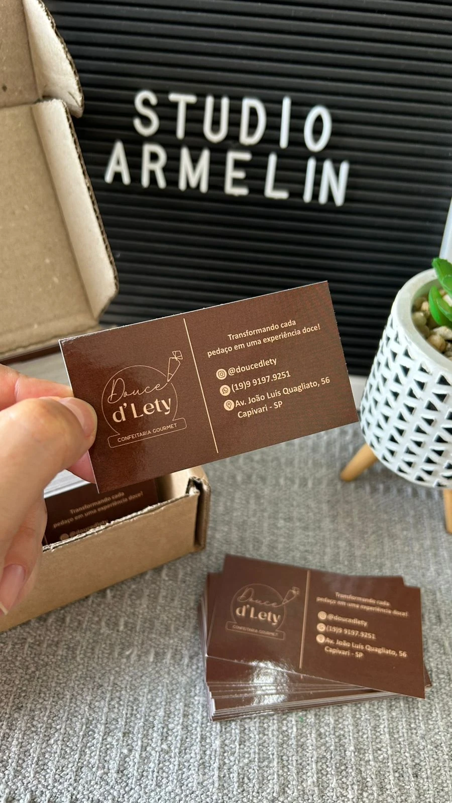 Cartão de Visita Verniz Total