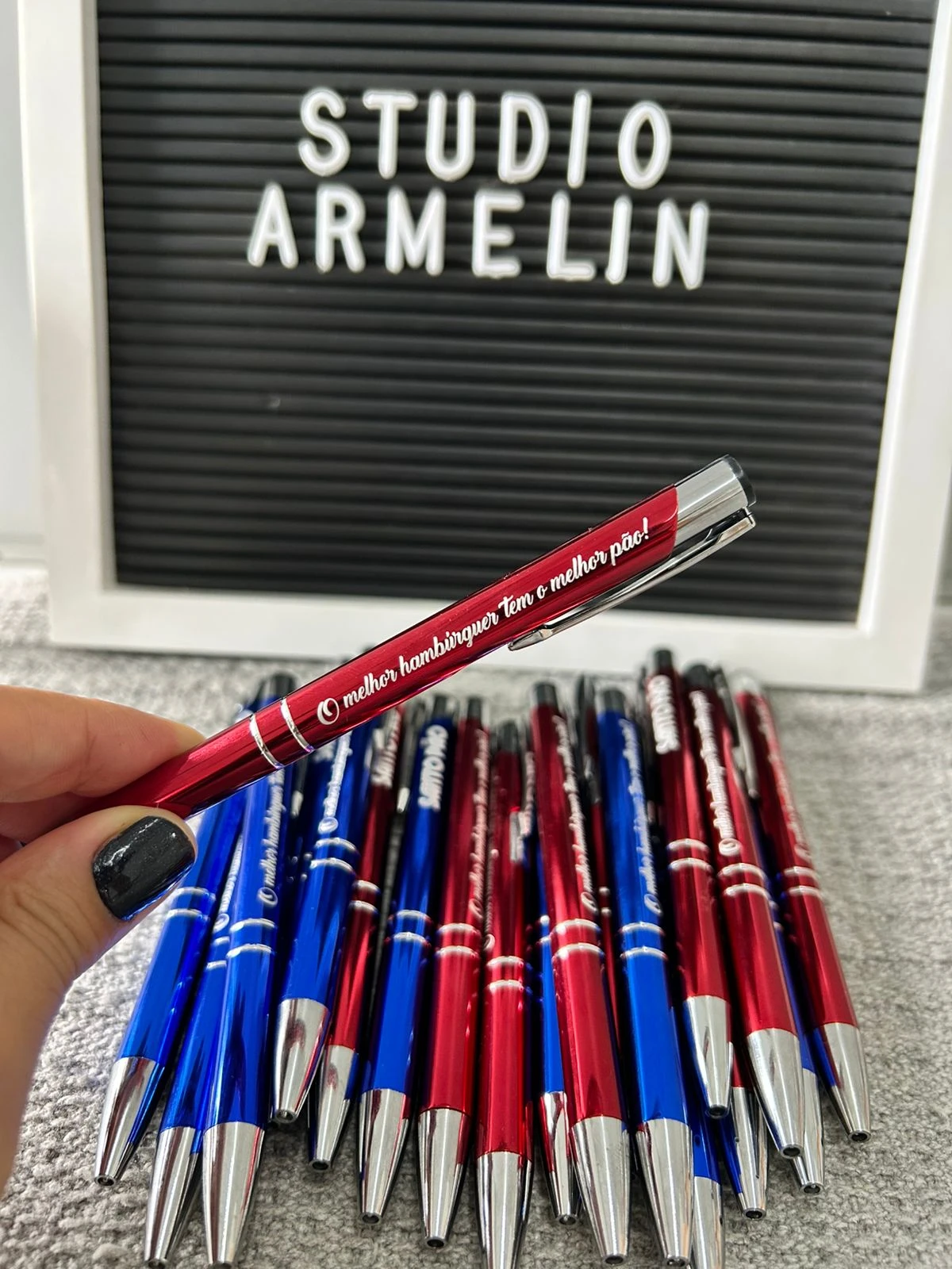 Caneta de Metal Vermelha Personalizada à Laser